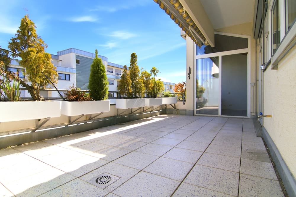 Exklusives DG-Juwel: Offenes Wohnen mit Penthouse-Feeling & Dachterrasse