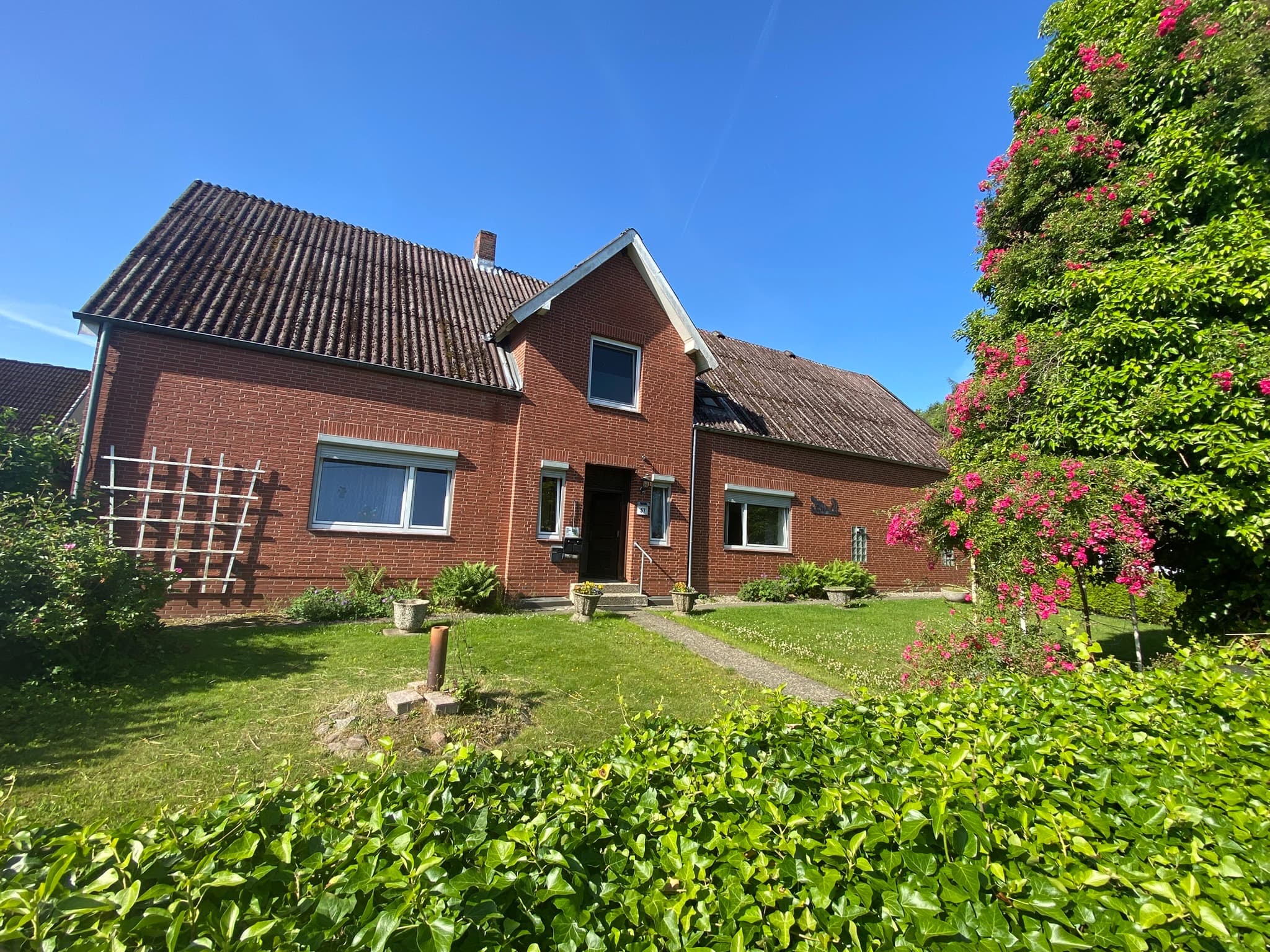 Bauernhaus/ Resthof mit 2 Wohneinheiten in 23617 Eckhorst