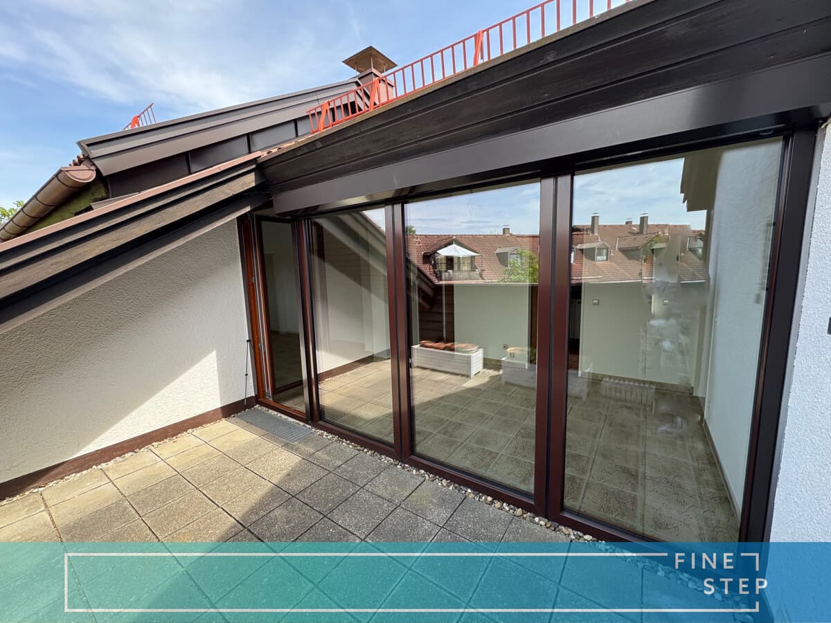 Bezugsfrei: Dachgeschosswohnung mit 2 herrlichen Dachterrassen in Taufkirchen