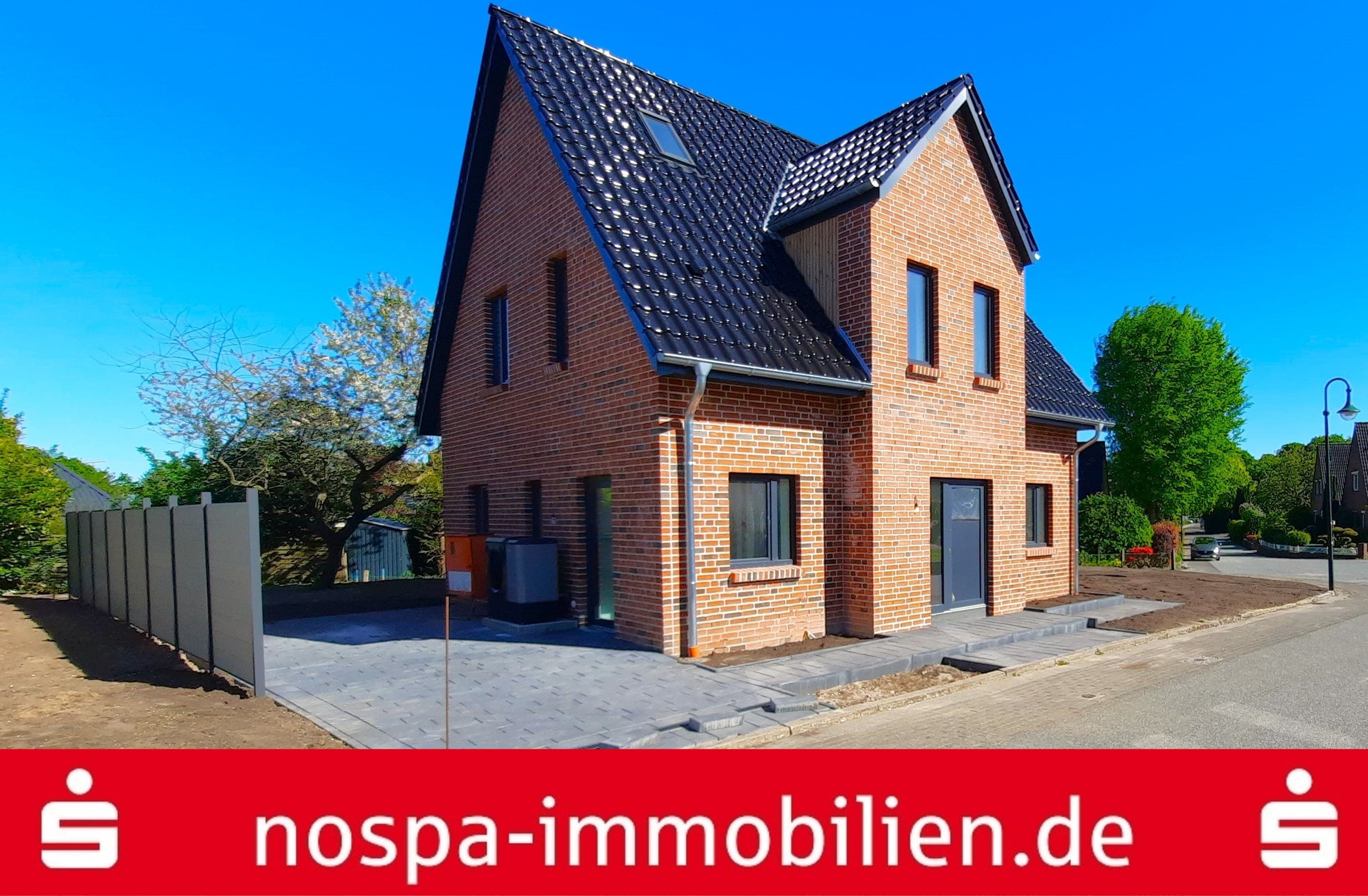 GUT und NEU Wohnen: Neubau-EFH in ruhiger Wohnlage in Büdelsdorf!