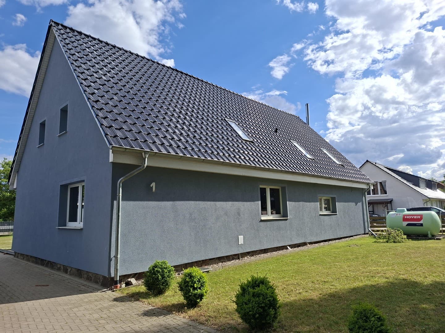 Modernisiertes Einfamilienhaus mit Einliegerwohnung, Werkstatt und großem Grundstück in Blumenholz