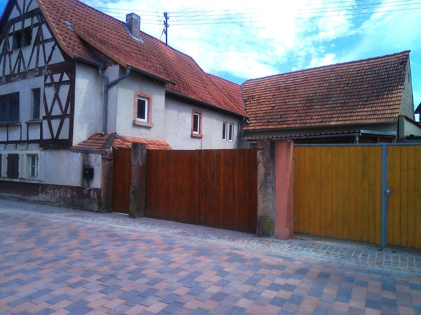 Fachwerkhaus mit Innenhof und Halle