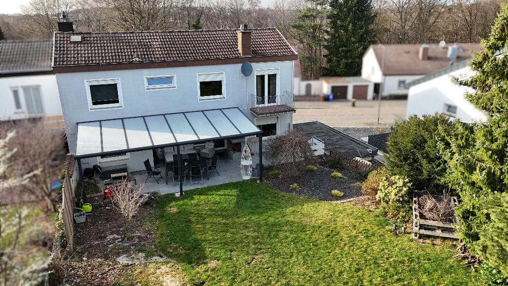 +++ Architektur mit Charakter – Modernes Einfamilienhaus mit Einliegerwohnung, Balkonen und Garage in bevorzugter Wohnlage+++
