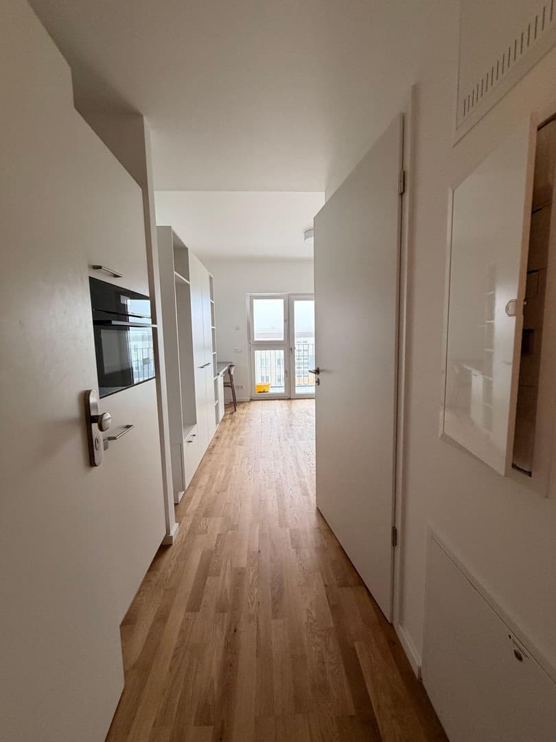 Möbliertes Neubau-Studio nahe S-Bahnhof Springpfuhl: sofort bezugsfrei