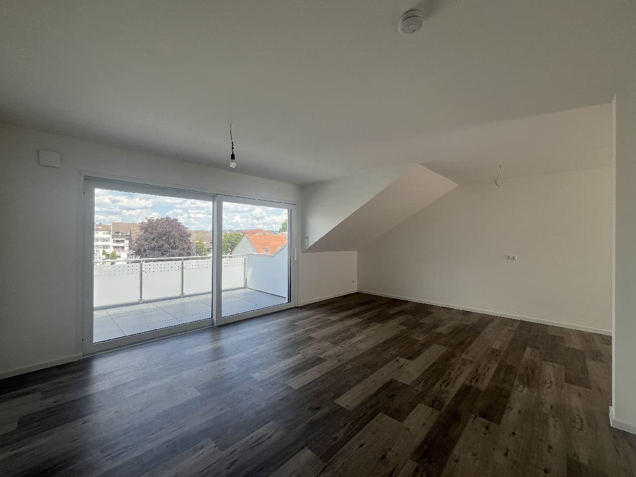 Bielefelder Str. in Bad Lippspringe, 3 Z DG Wohnung mit 2 Dachterrassen im KFW 40 Standard