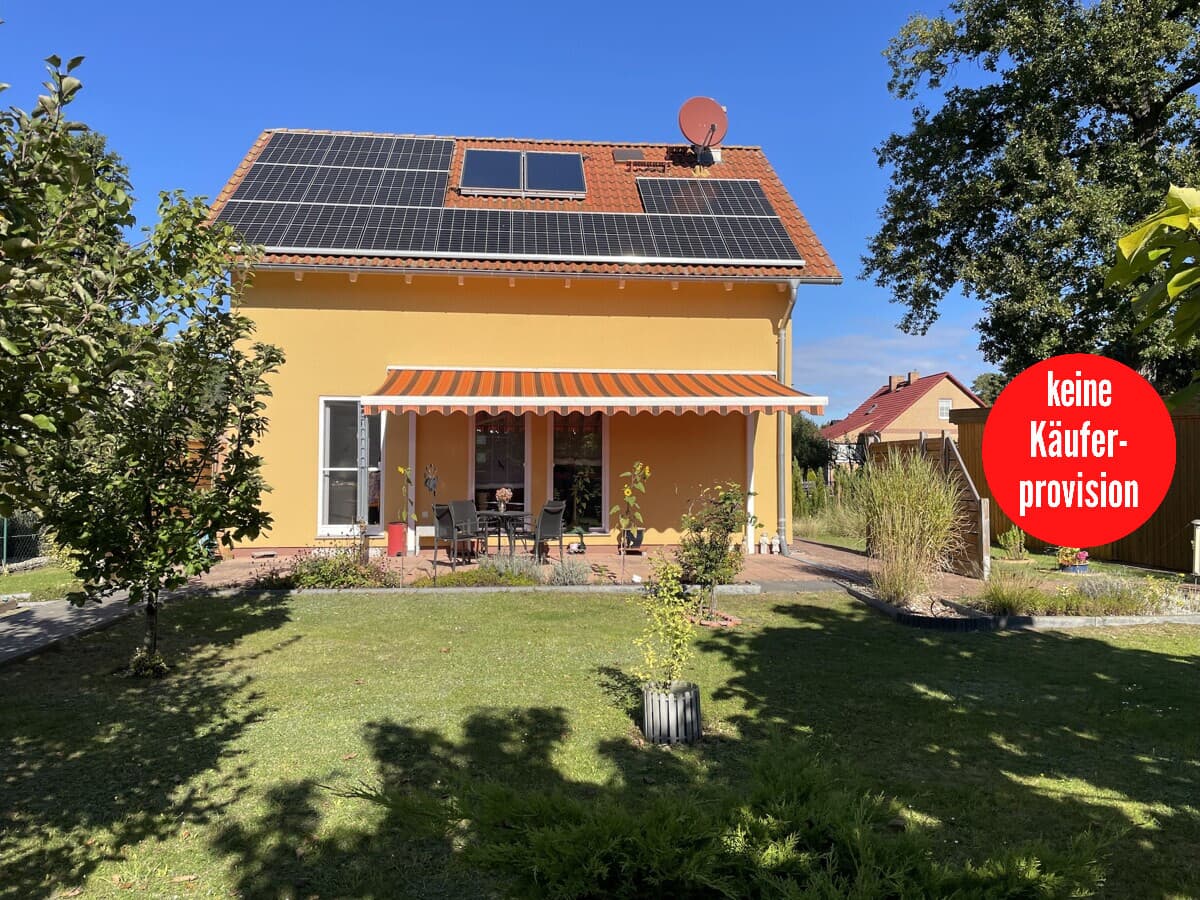 HORN IMMOBILIEN ++ modernes Einfamilienhaus mit Photovoltaikanlage, Garage und Terrasse in Torgelow