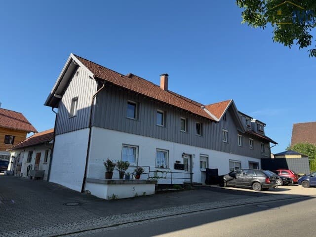 Ruhige 2-Zimmer Erdgeschosswohnung mit Terrasse und KFZ-Stellplatz in Teilort von Leutkirch!