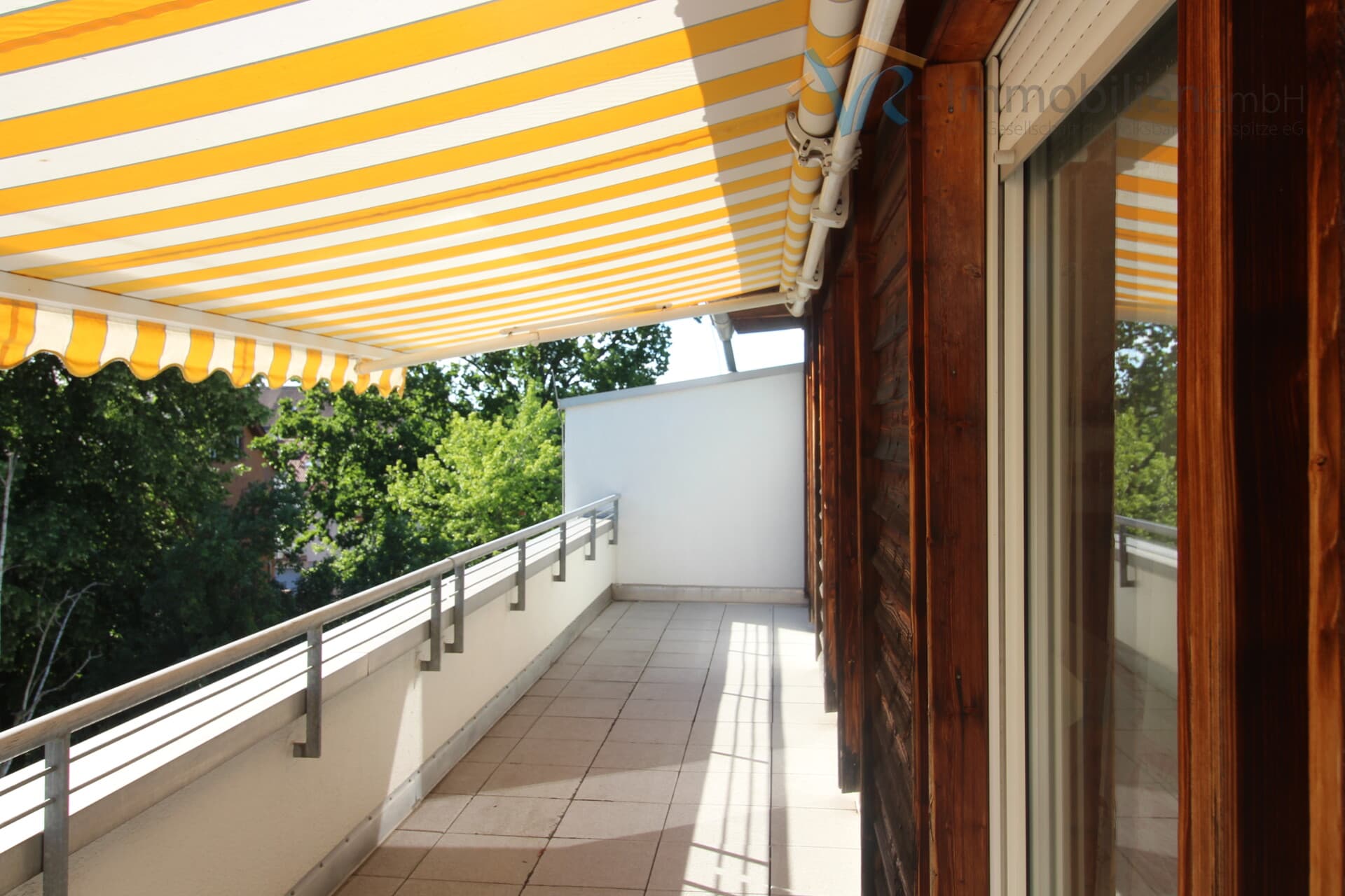 2 Zimmer-Eigentumswohnung mit herrlicher Loggia und Blick ins "Grüne"