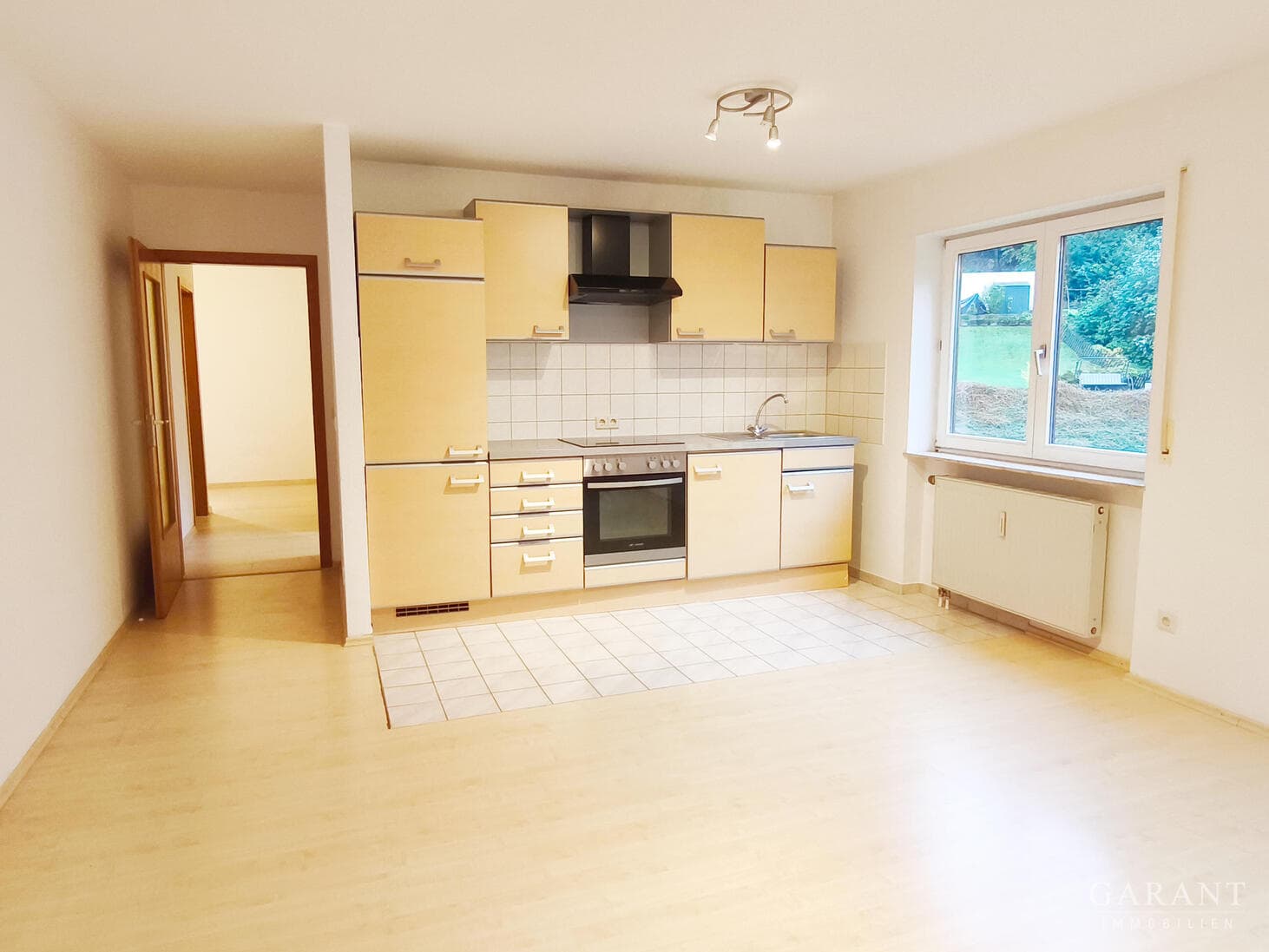 Sofort frei! 2-Zimmer-Wohnung mit Balkon & Tiefgarage - Eigennutzer oder Kapitalanlage