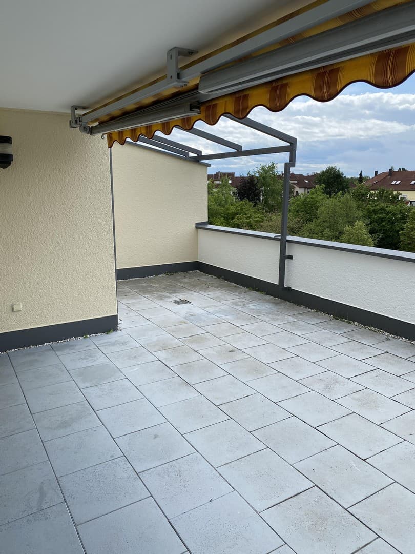 Großzügige 4-Zimmer-Wohnung mit West-Terrasse, Balkon und Tiefgarage