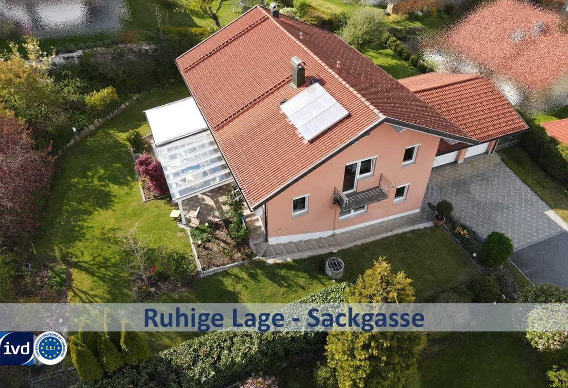 REPRÄSENTATIVES EINFAMILIENHAUS