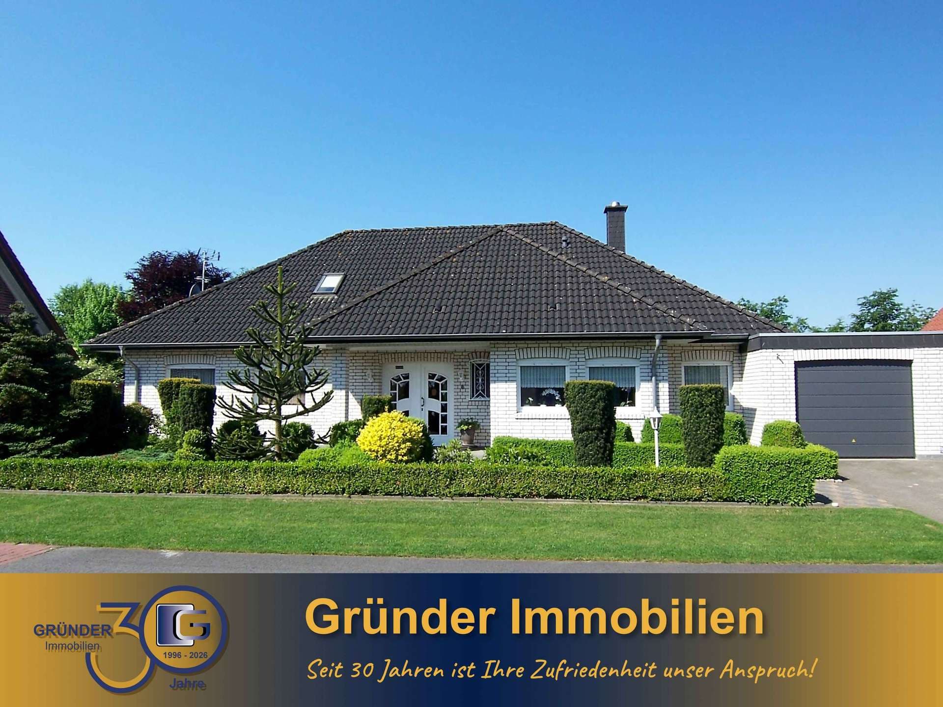 Käufer Provisionsfrei! Top Wohnqualität in ruhiger Lage – Winkelwalmdachbungalow mit Charme