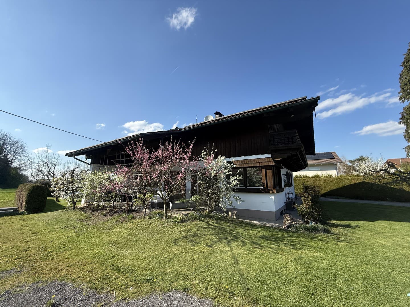 Landhaus in Traumlage zu verkaufen