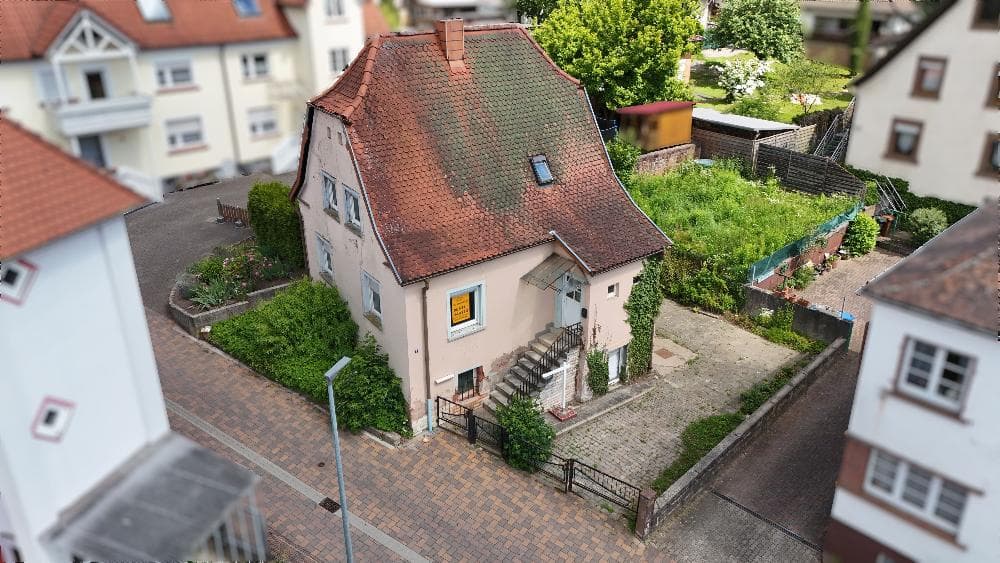 +++Charmantes Einfamilienhaus für Handwerker: Freistehendes Haus mit Garten, Parkmöglichkeit und Zufahrt zum Hof+++