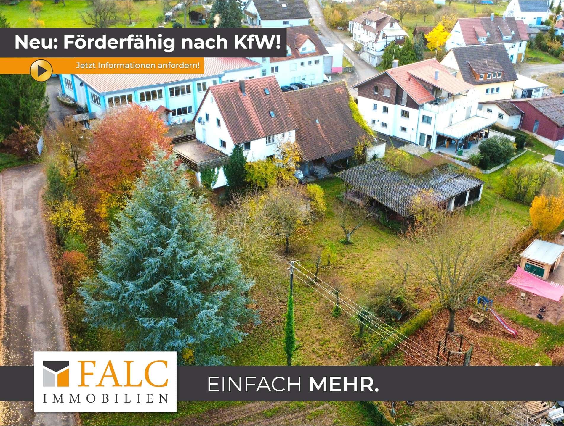Landhaus mit viel Fläche, XXL-Scheune und 2 zusätzlichen Bauplätzen! - FALC Immobilien