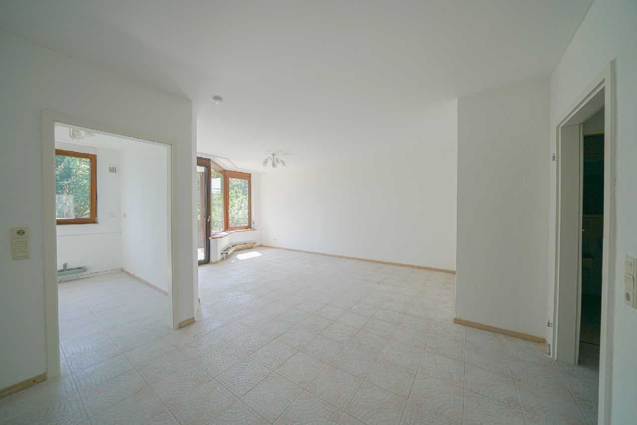 Ratingen-Ost: Schöne 2-Zimmer-Wohnung mit Balkon und Stellplatz