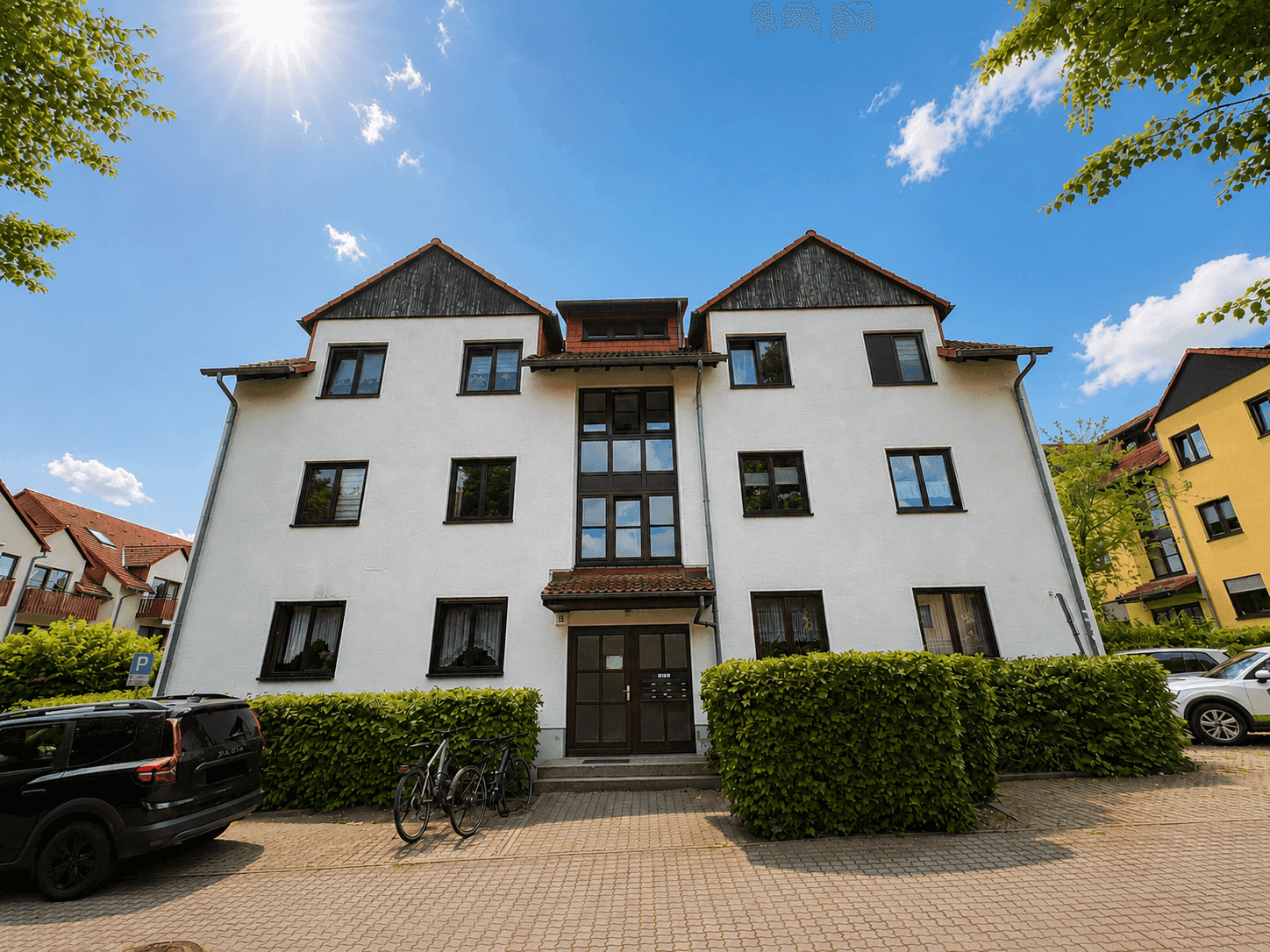 80m² Maisonettewohnung mit großem Wohnzimmer + Balkon!