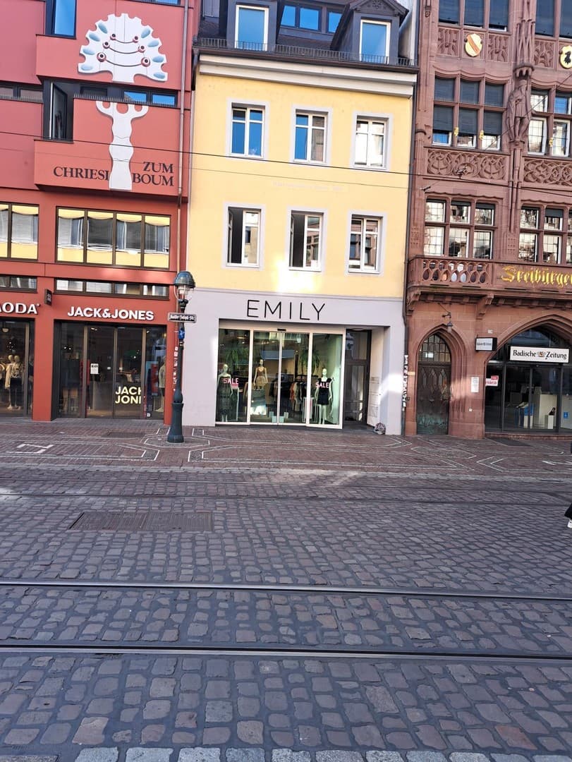 Einzelhandel Ladenlokal in 1 A -Lage  79098 Freiburg Kaiser-Joseph-Straße