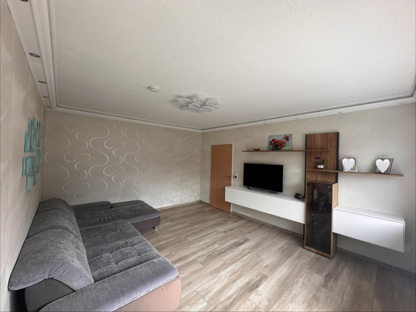Modernisierte 4-Zimmer-Wohnung mit Südbalkon, Stellplatz & großem Keller