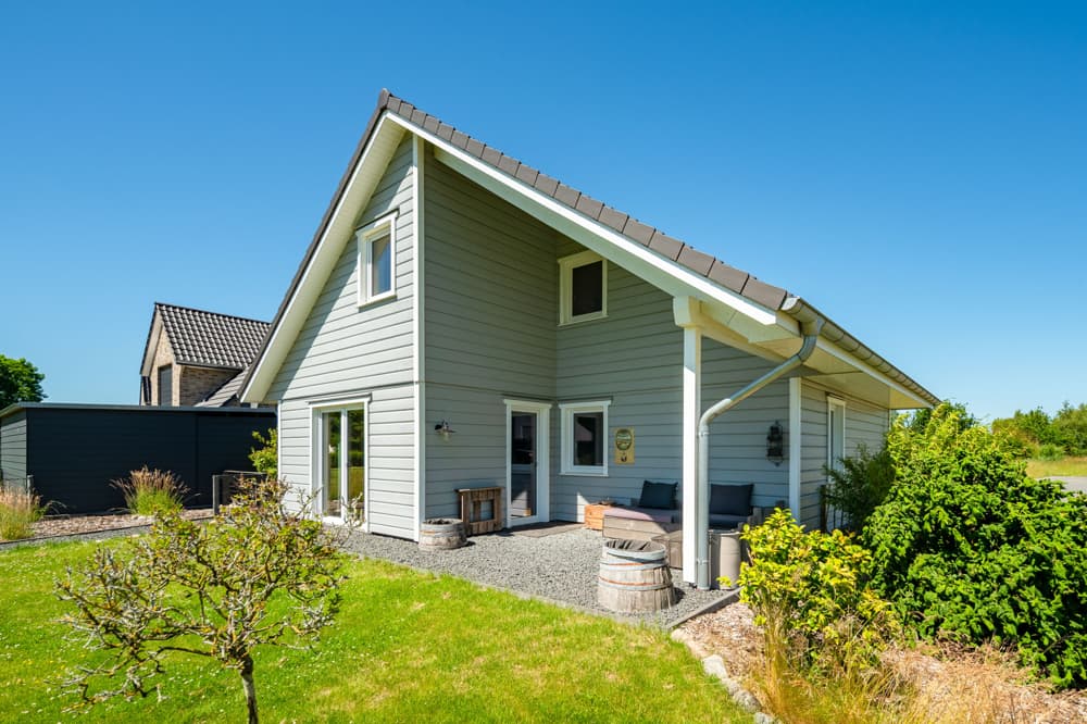 Optisch und energetisch eindrucksvoll: modernes Einfamilienhaus mitten in der Ferienregion.