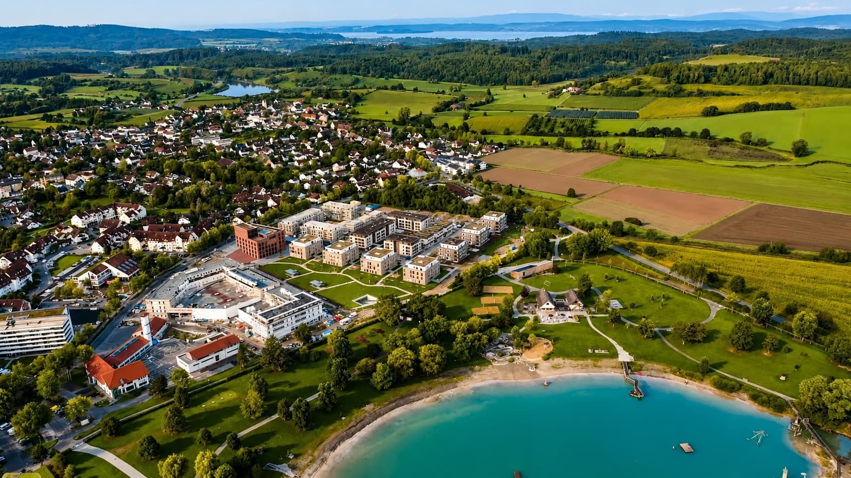 Exklusive Doppelhaushälfte am Schlosssee in Salem – Modernes Wohnen auf höchstem Niveau | Provisionsfrei
