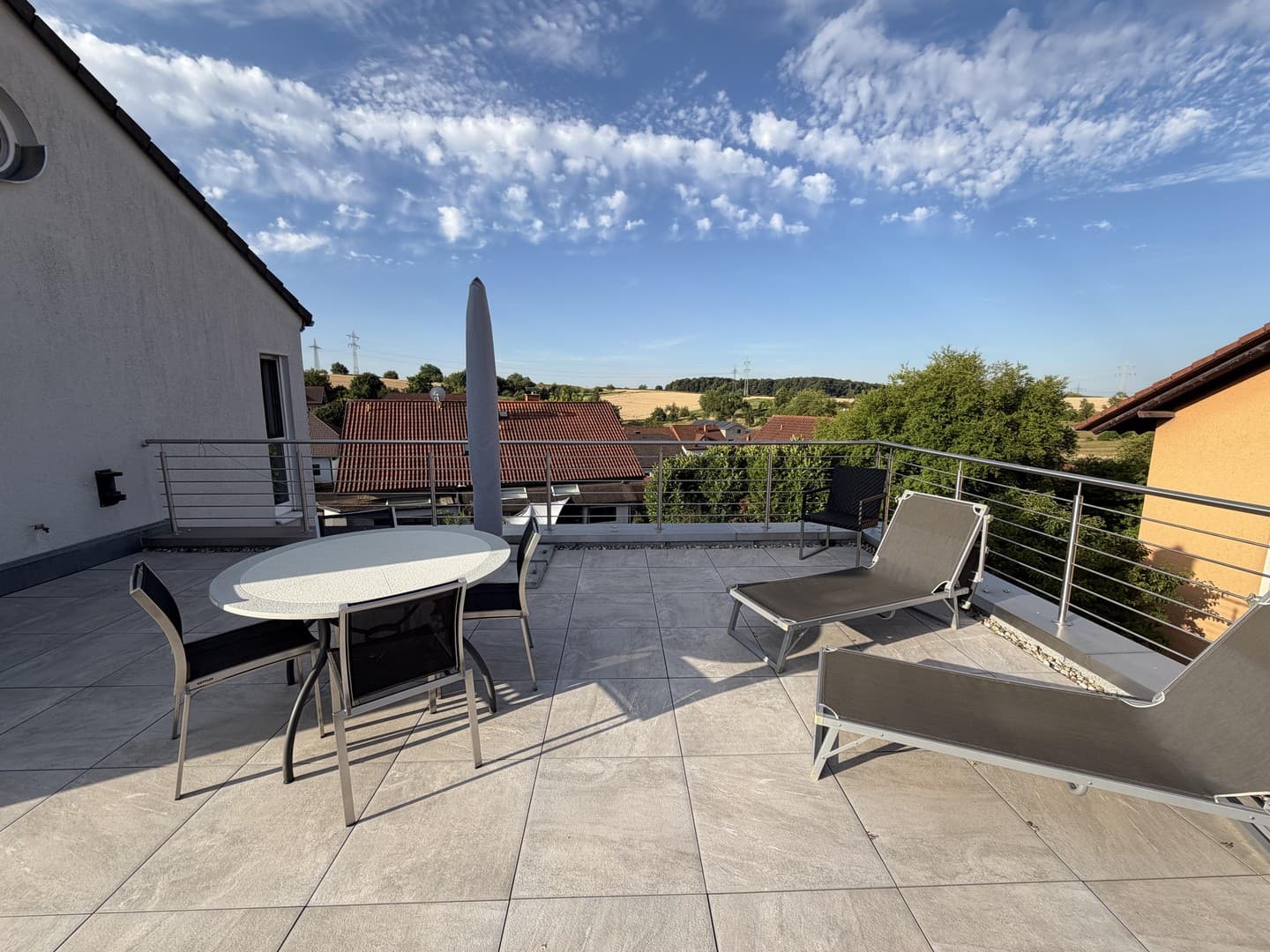 Penthouse-Feeling: 123 m² Design-Refugium aus 2 Einheiten mit XXL-Südterrasse (Provisionsfrei)