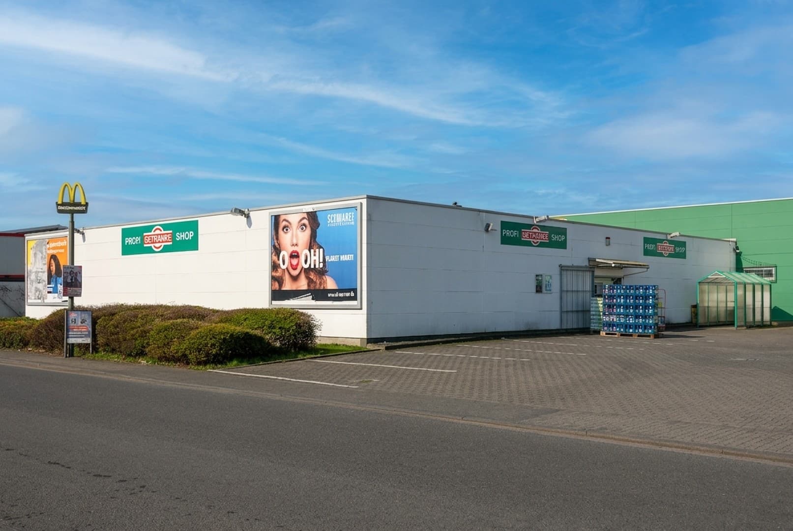 Top-Einzelhandelsfläche (500 m²) in Hanau (63457) – Direkt am BAUHAUS – 28 Stellplätze
