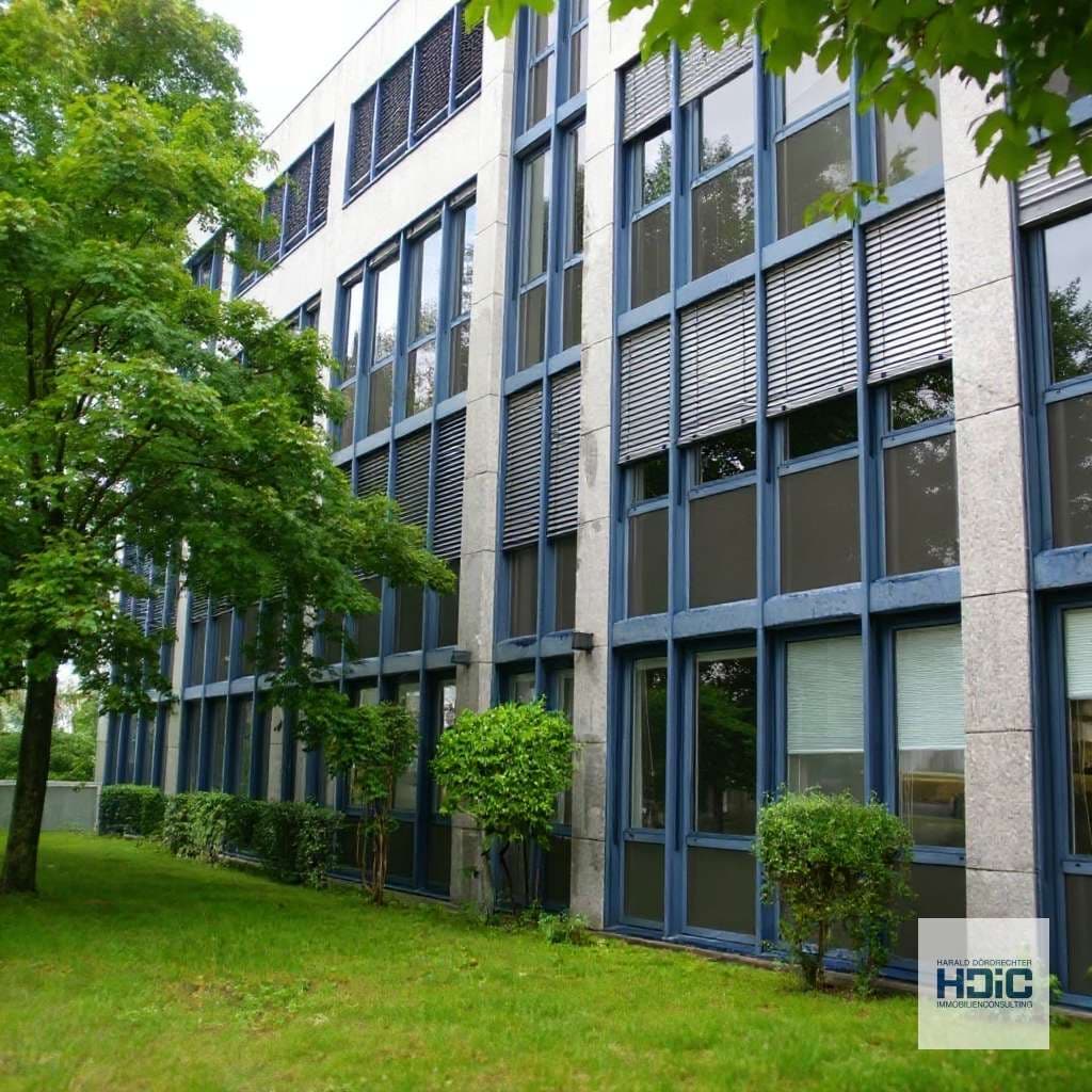 Provisionsfrei : Modernes Büro im Gewerbegebiet