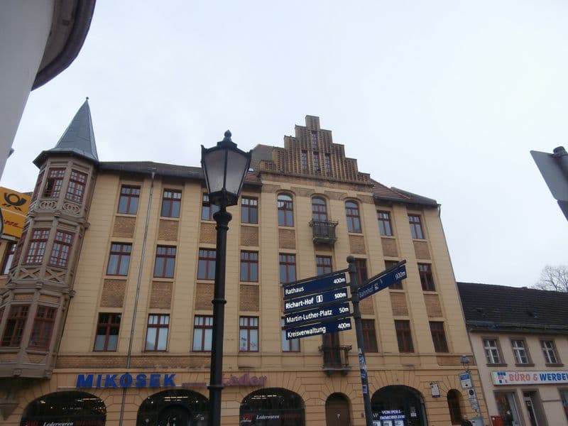 Großzügiges Wohnerlebnis im historischen Altbau