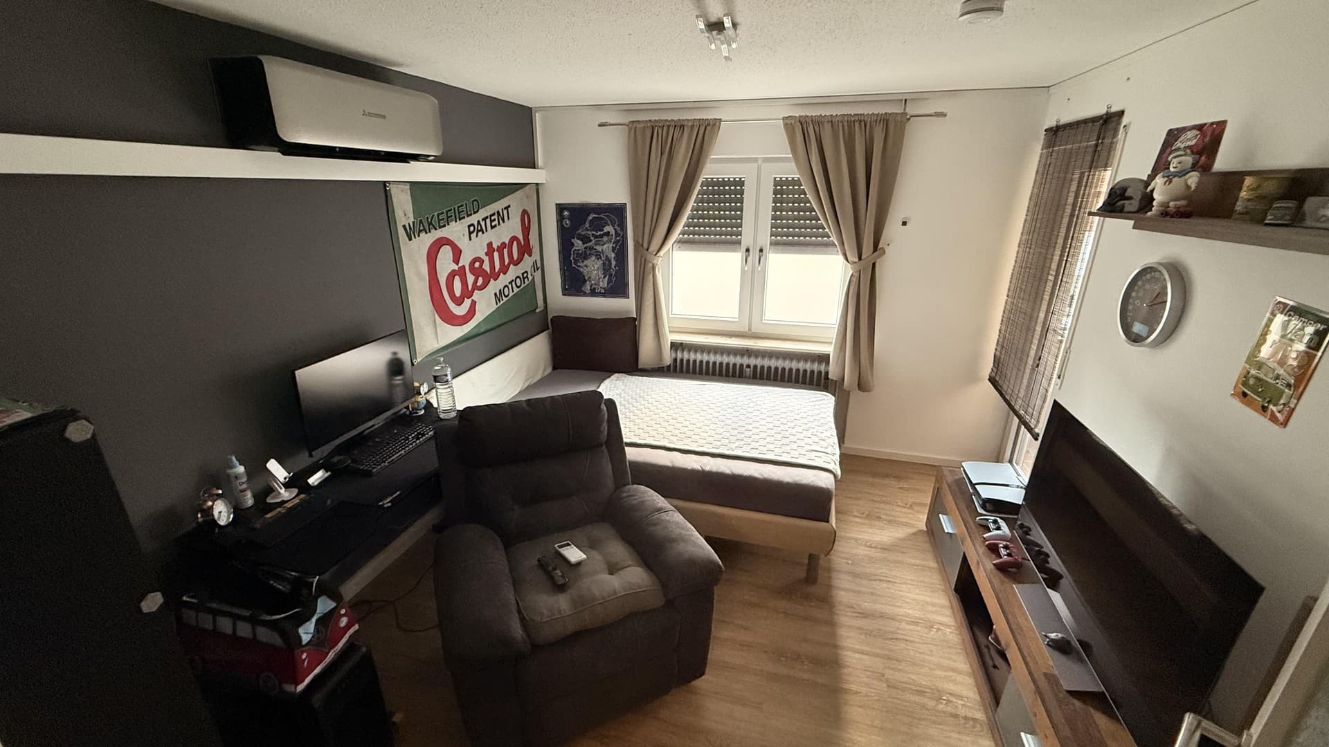 Klimatisiertes Raumwunder: Renovierte 4-Zimmer-Wohnung mit 2 Balkonen & 2 Garagen