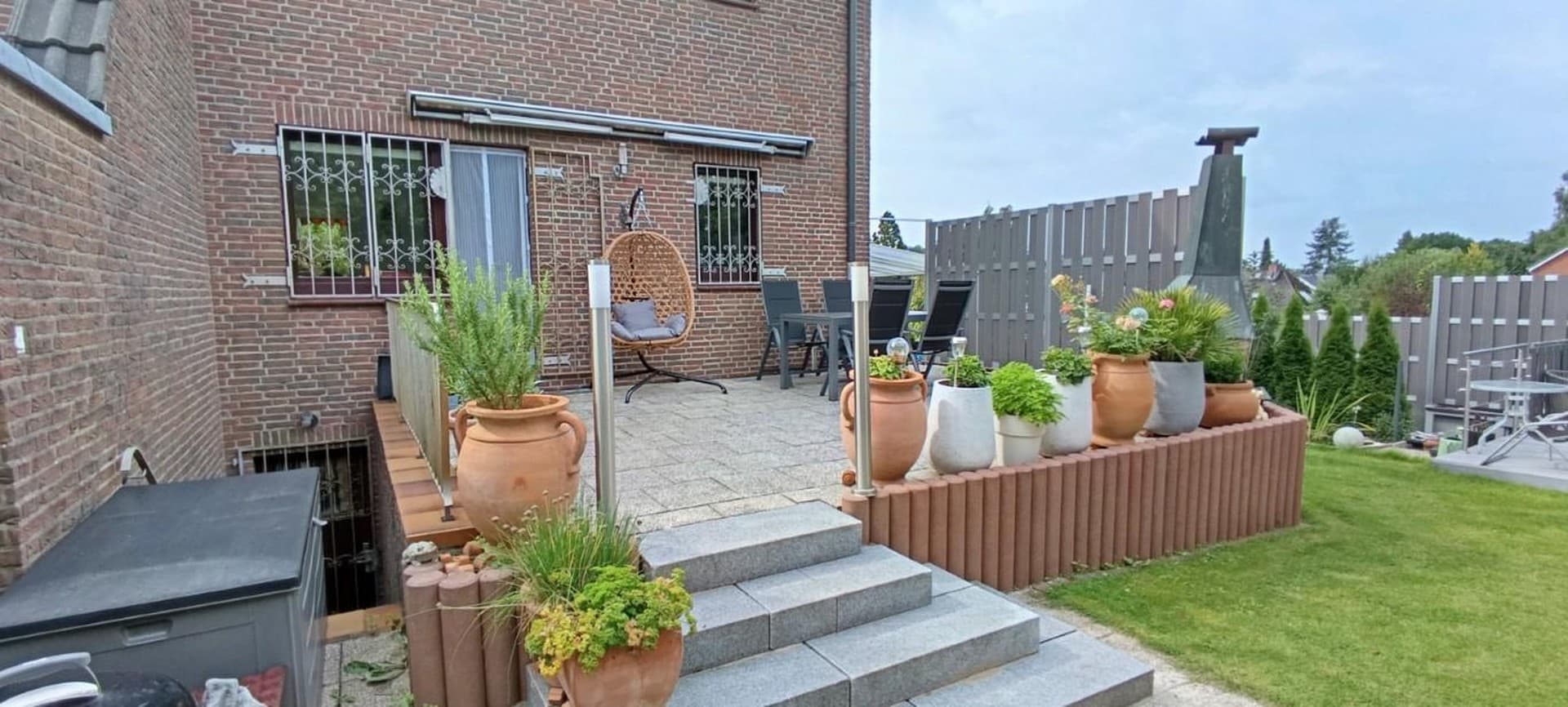 Wentorf - PROVISIONSFREI - Beste Lage, Großzügiges Endreihenhaus mit Einzelgarage und großen Garten.