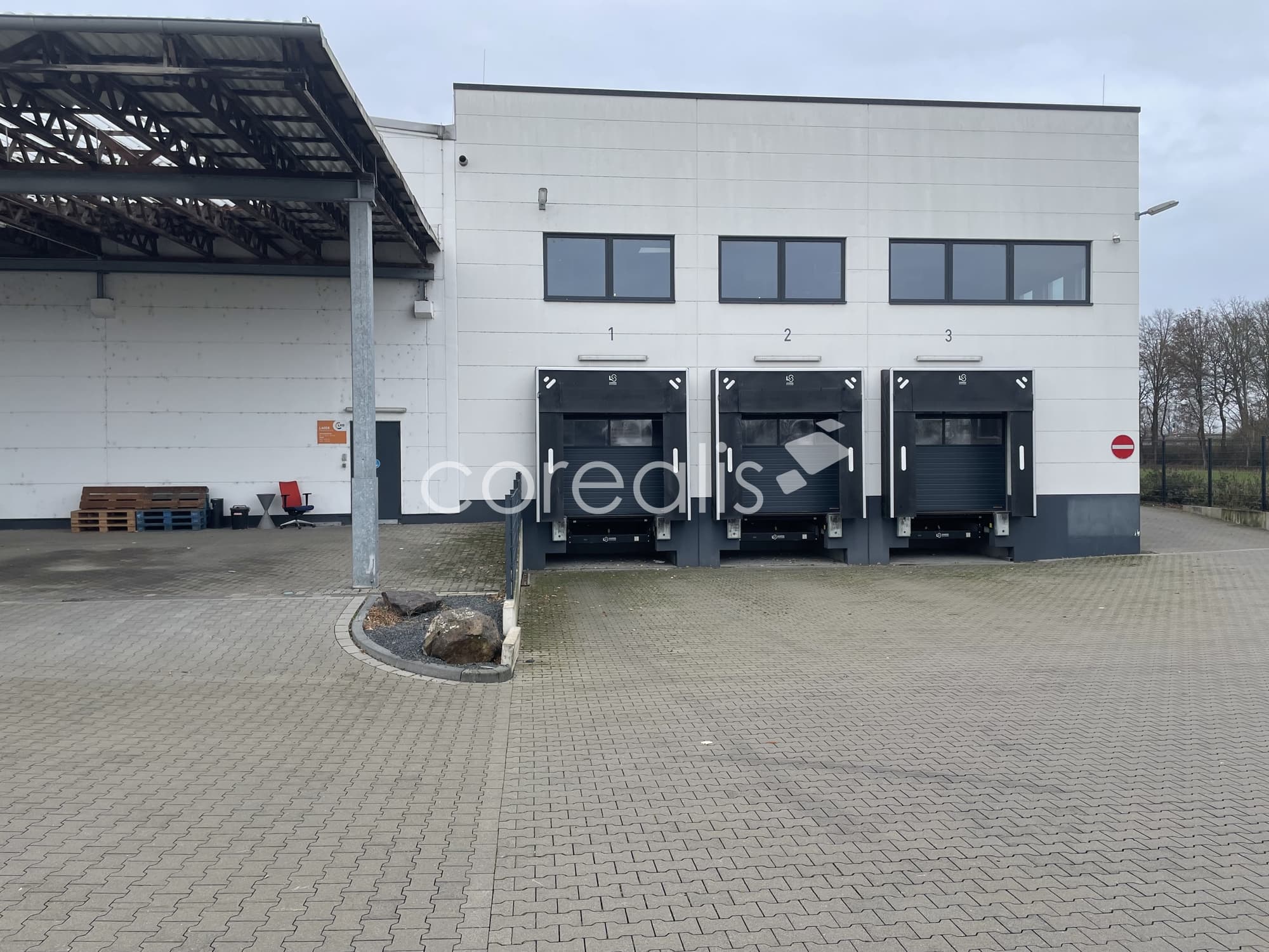 Langenfeld | 3.500 m² Hallenfläche | Rampen