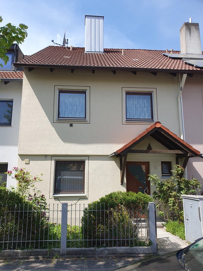 Provisionsfrei: Reihenhaus in Nürnberg-Kornburg mit Fußbodenheizung & Garage