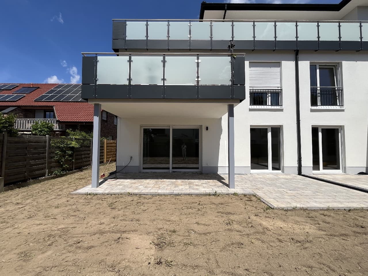Erstbezug: 3 Zimmer Wohnung mit großem Garten zentral in Elsen