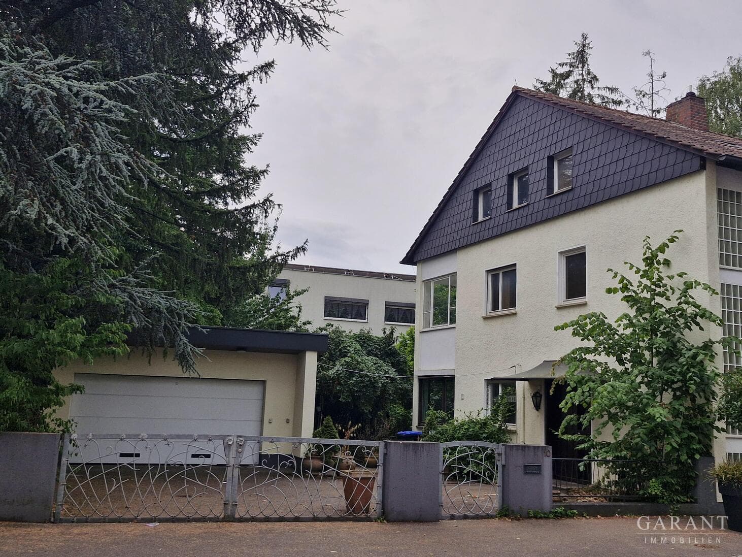 Viel Platz für Ihre Ideen - Eine Immobilie mit außergewöhnlichem Potenzial!