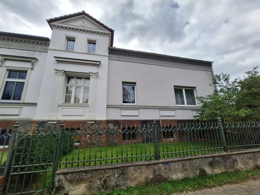 Viel Platz für Ihre Zukunft - Doppelhaushälfte mit Scheune und großem Garten!