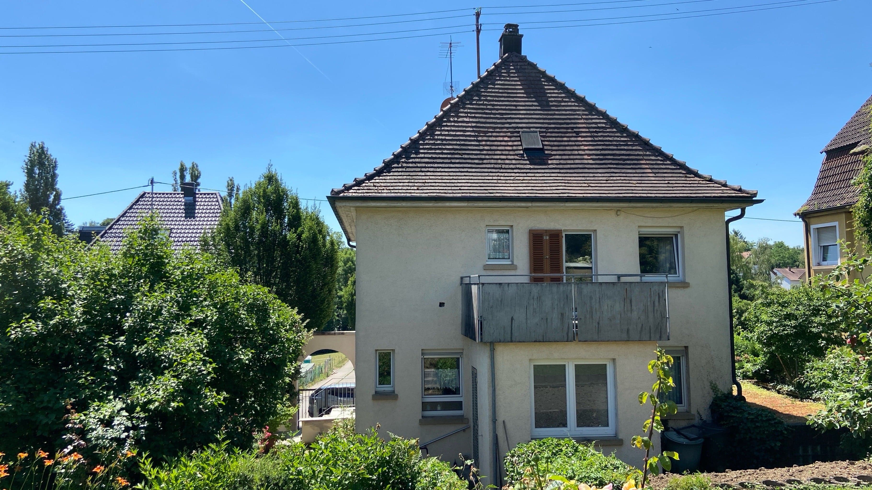 Solides Zuhause für Gartenfreunde und Familien