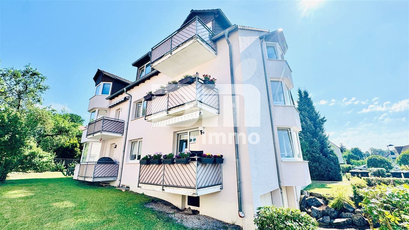 (R)erserviert!!!Exklusive Dachgeschosswohnung mit Balkon & Garage in gefragter Lage der Eichwaldsiedlung