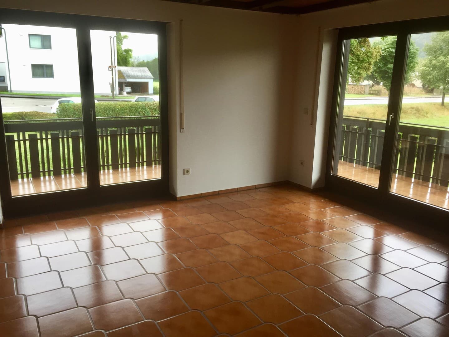 Helle 4,5-Zimmer-Wohnung mit Balkon, Garten und Wärmepumpe in Obereichstätt zu vermieten