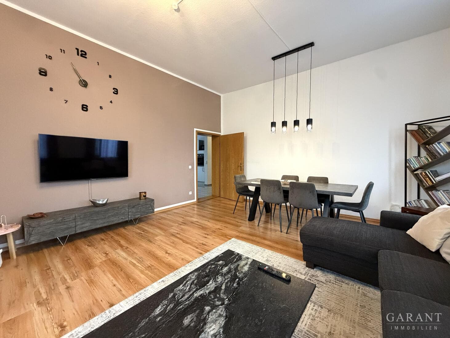 Wohnen im historischen Tonwerk - 4-Zimmer-Etagenwohnung mit viel Platz, Garage und Stellplatz
