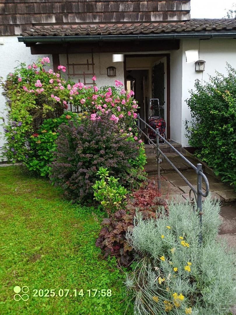 Provisionsfreies freistehendes Einfamilienhaus mit großem Garten
