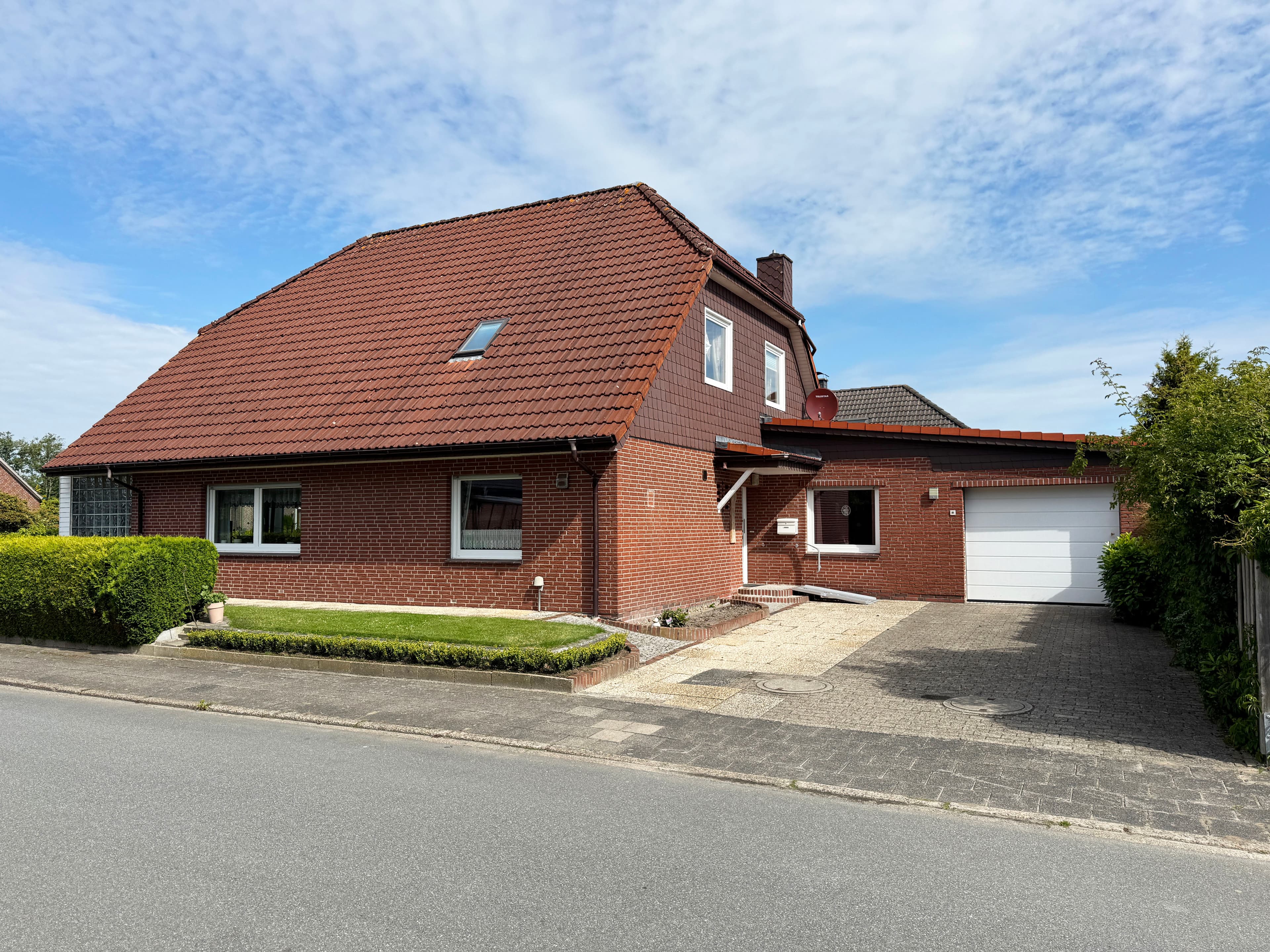 Für eine große Familie und bis ins hohe Alter: Haus in ruhiger Lage mit 7 Zimmern und 2 Bädern!