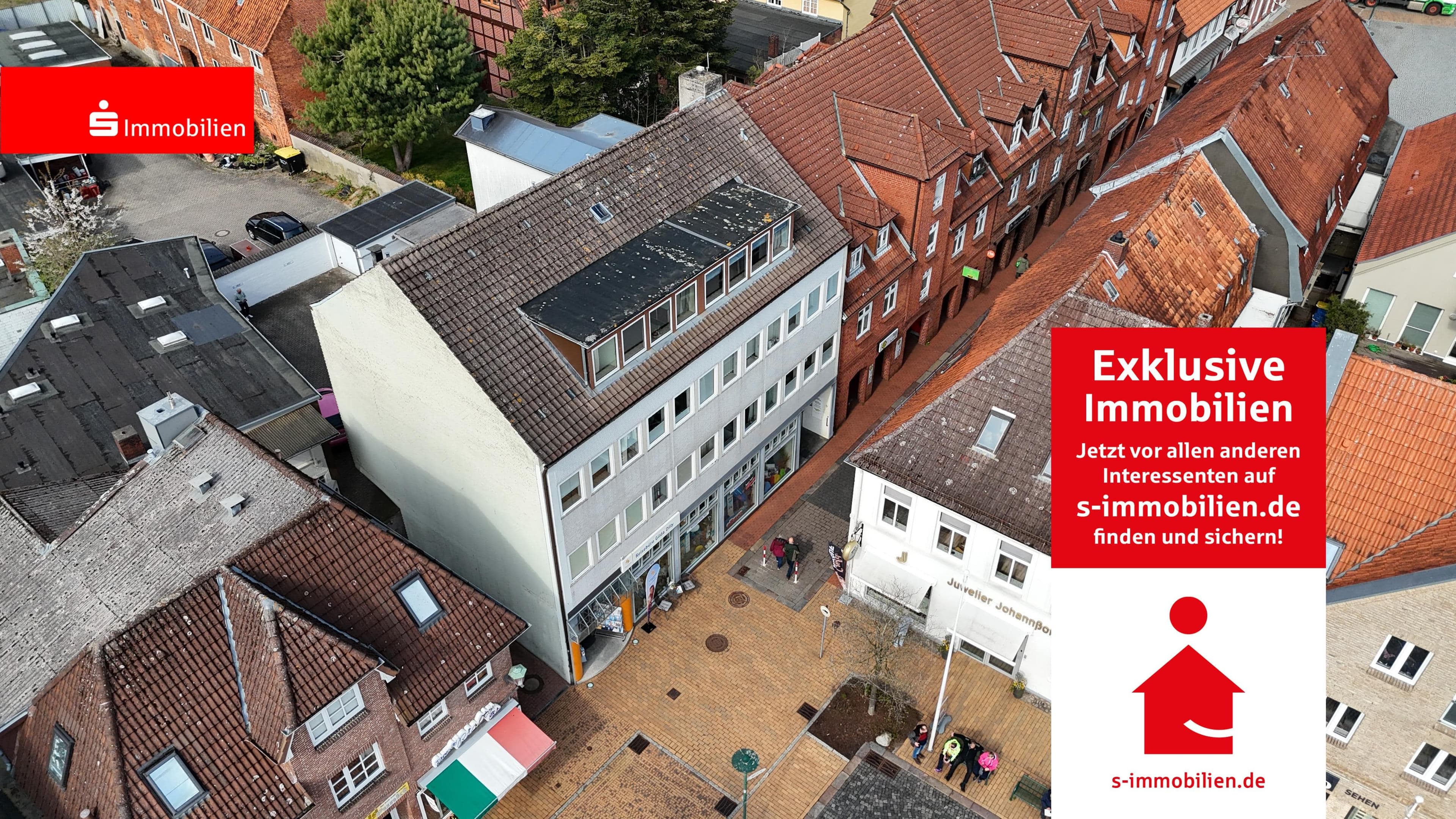 Wohn- und Geschäftshaus mit guter Vermietung, Aufzug, Penthouse-Wohnung und einem traumhaften Blick