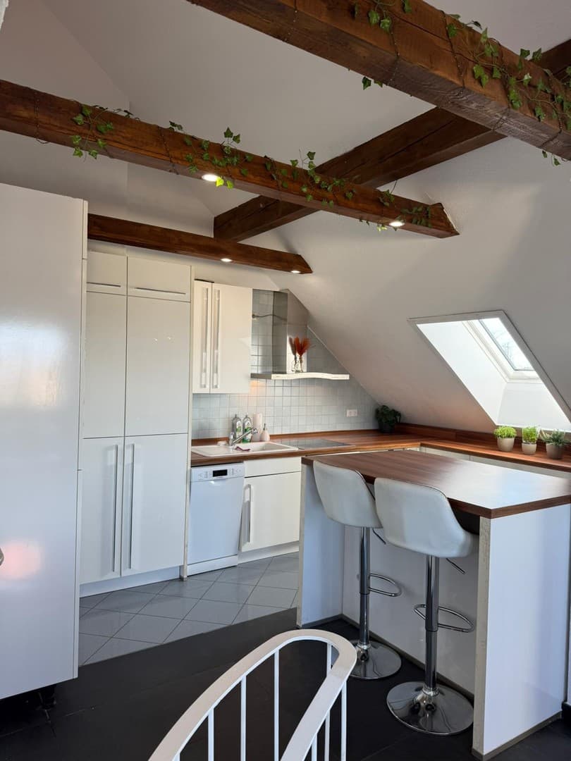 Repräsentative 4-Zi. - Maisonette-ETW mit 100m² - Haus im Haus mit Garage