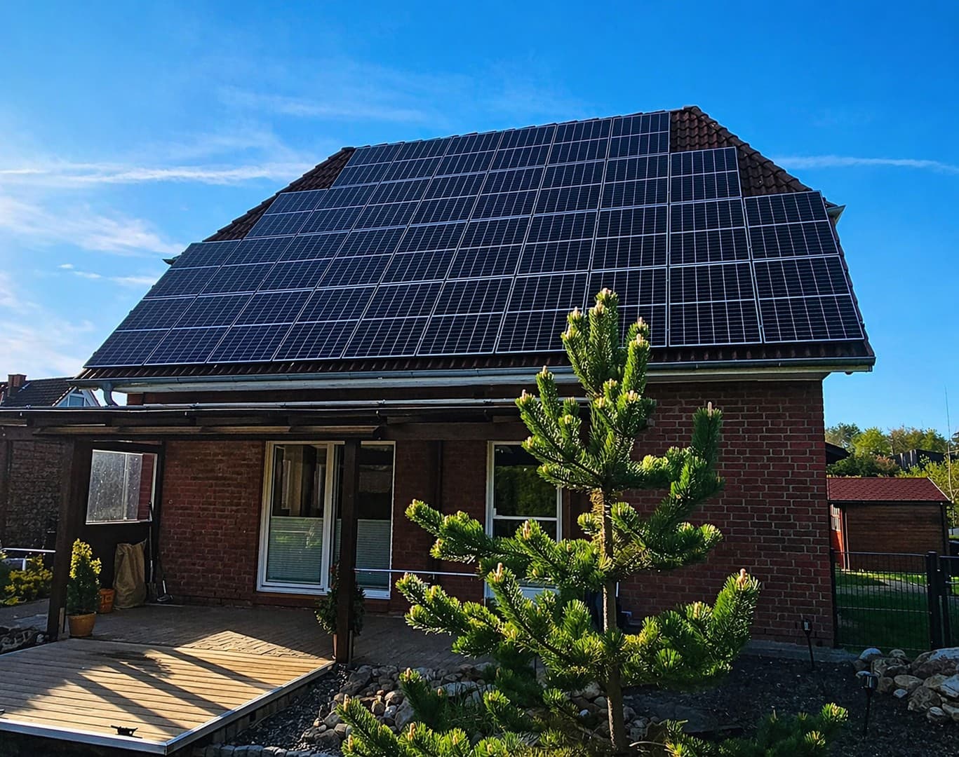 Bezugsfertig & provisionsfrei – Einfamilienhaus mit PV + Speicher Raum Hamburg