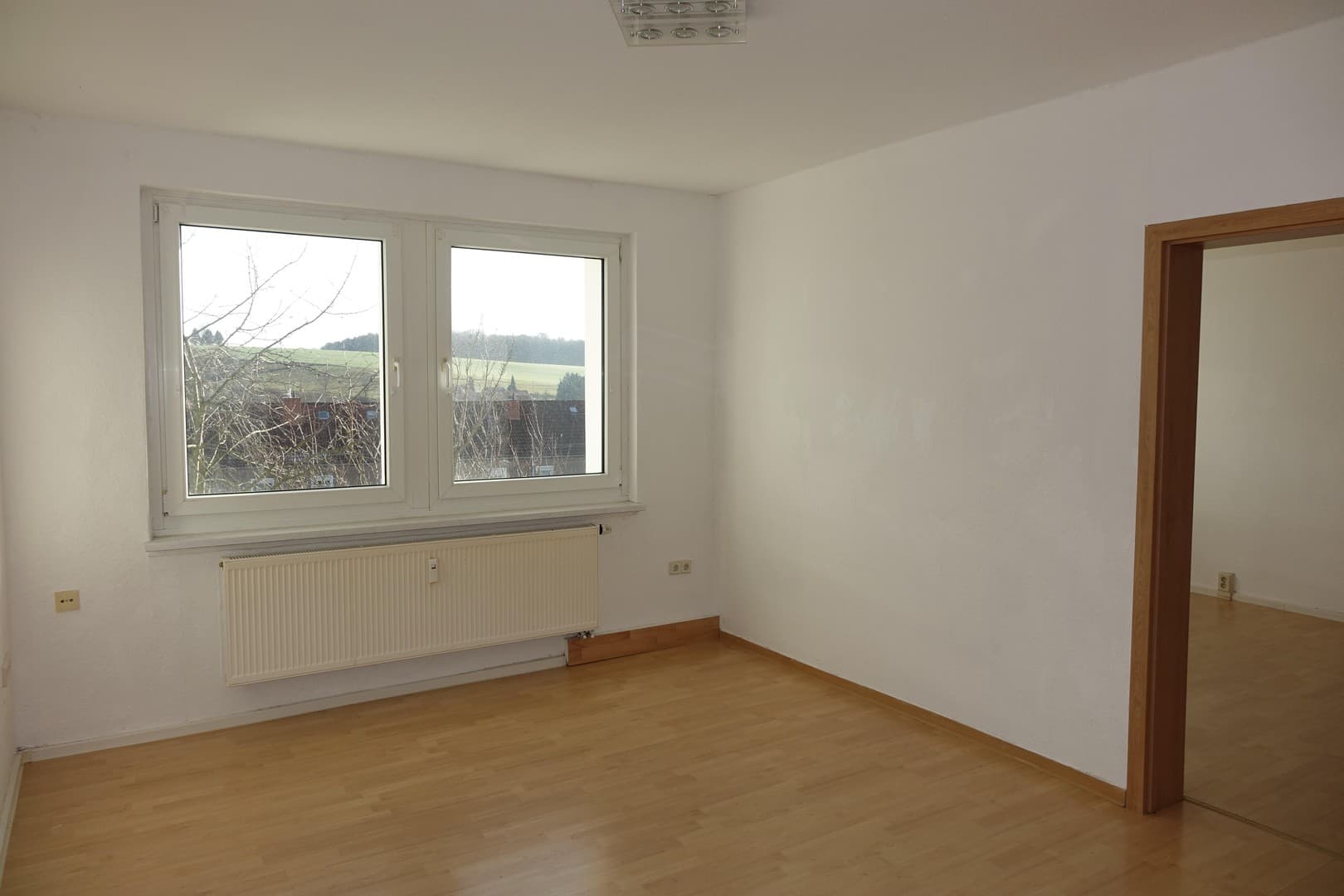 sonnige 2-Raum-Wohnung mit Einbauküche
