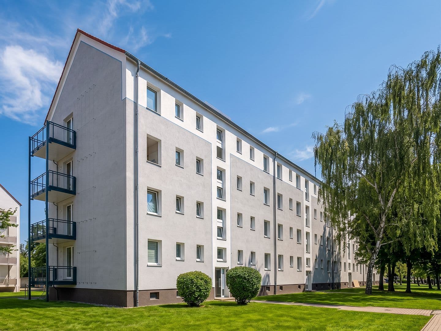 Lichtdurchflutete 2-Raum-Wohnung mit neuem Grundriss & Balkon