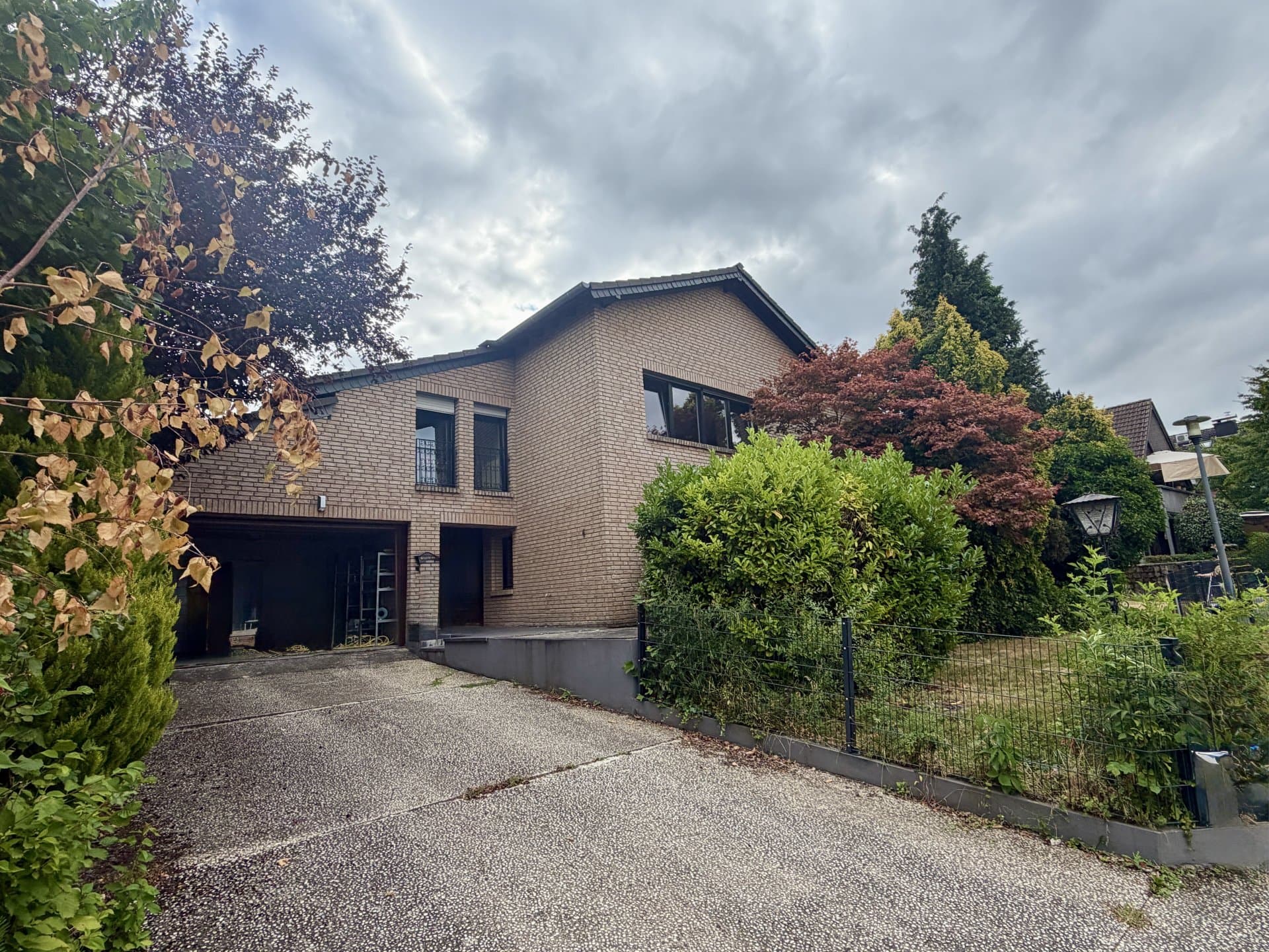Raumwunder in Lichtenberg – Großzügiges Zweifamilienhaus mit viel Potenzial