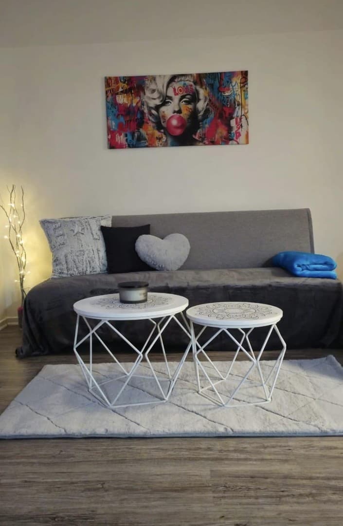 Einziehen statt renovieren – kernsanierte Wohnung mit Weitblick