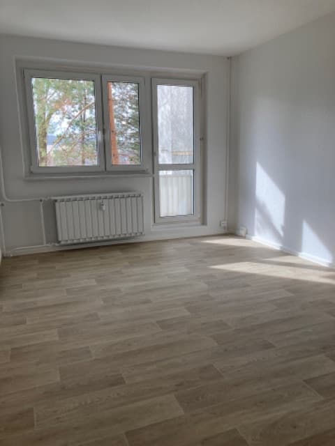 Modernes Wohnen: Sanierte Wohnung mit Balkon & zentraler Lage